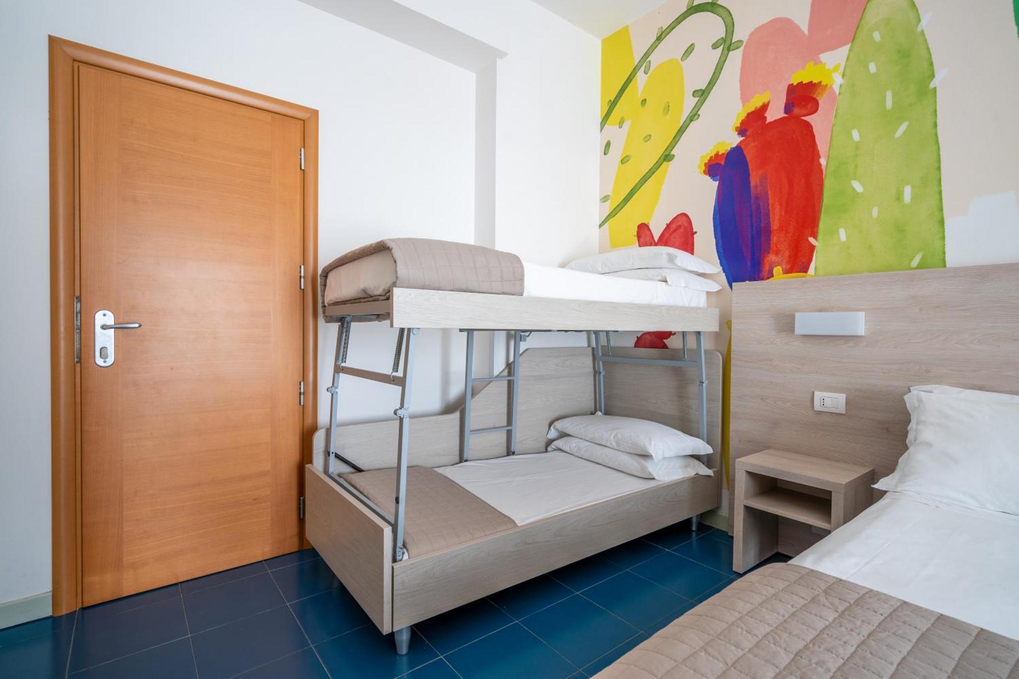 Lotus Hotel All Inclusive & Spiaggia Rimini Bagian luar foto